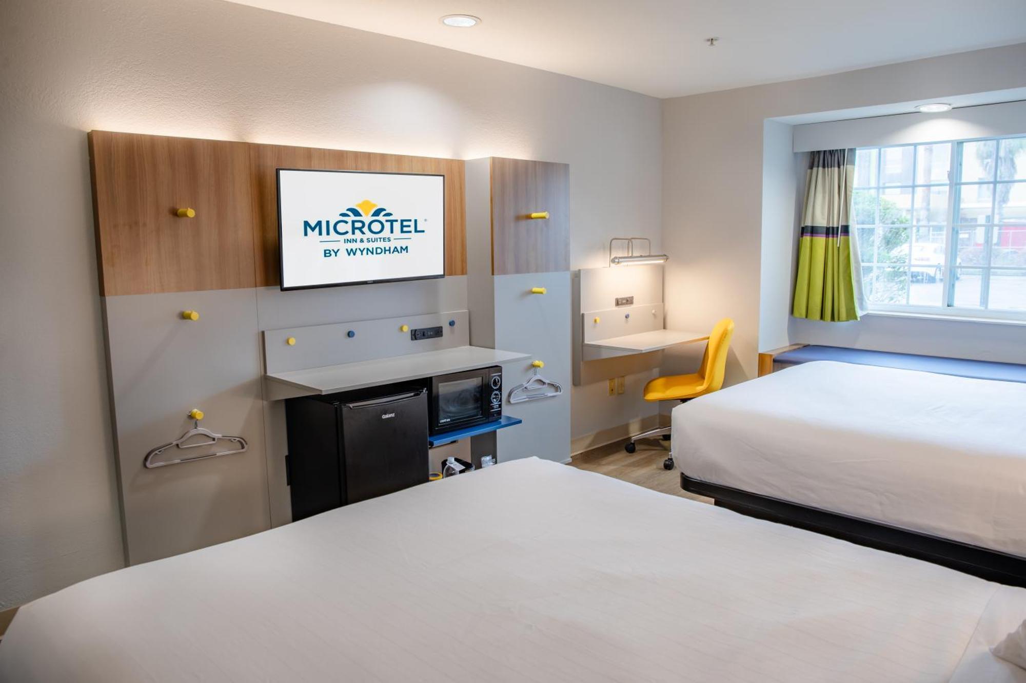 Microtel & By Wyndham Naval Base I-95 Hotel 3*